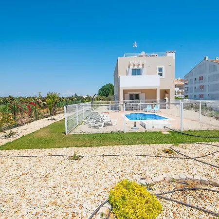 Casa Das Arvores By Algartur Willa