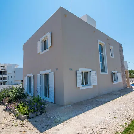 Casa Das Arvores By Algartur